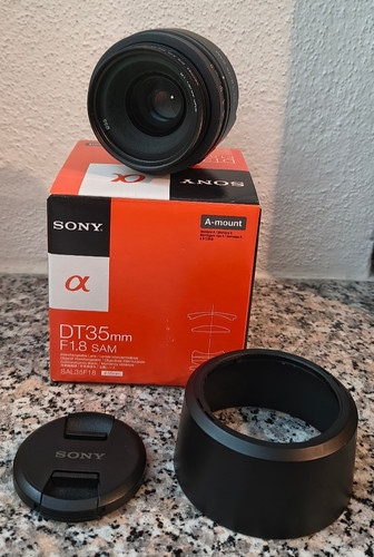 Sony 35mm 8 sam - dt, f/1.8
