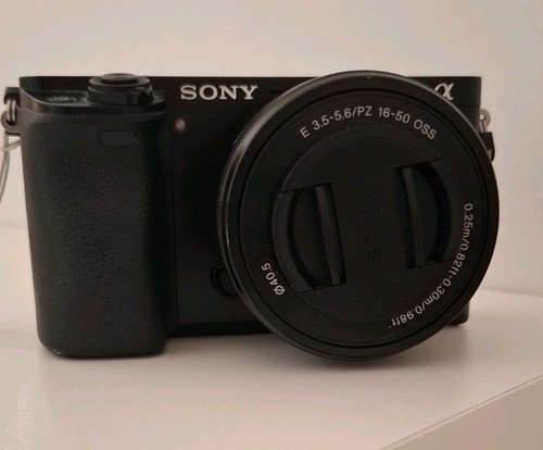 Sony α6000 50mm 24 - +,